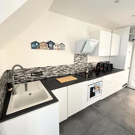 Maison 5p - 5mn - Cour Privee - Climatisation Holiday home