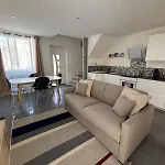 Maison 5p - 5mn - Cour Privee - Climatisation Semesterbostad