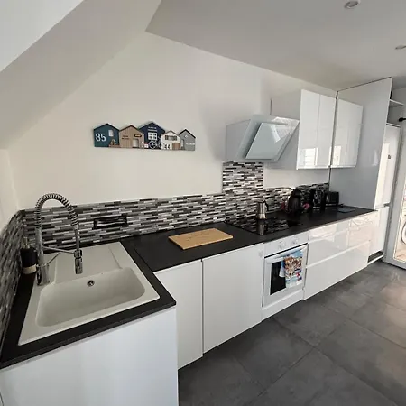 Maison 5p - 5mn - Cour Privee - Climatisation Holiday home Frontignan