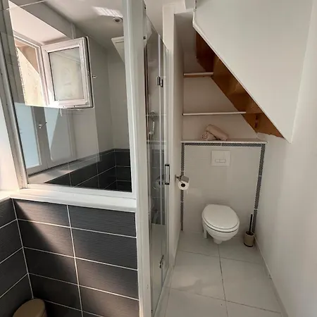 Holiday home Maison 5p - 5mn - Cour Privee - Climatisation Frontignan