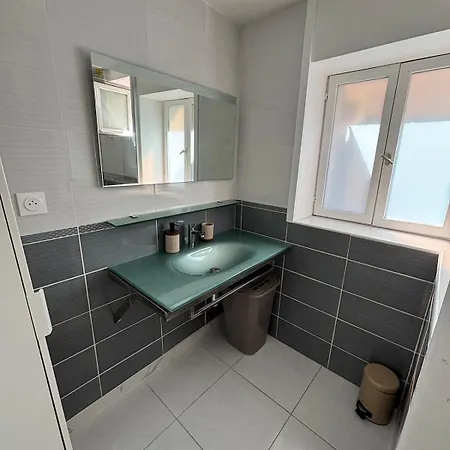 Maison 5p - 5mn - Cour Privee - Climatisation
