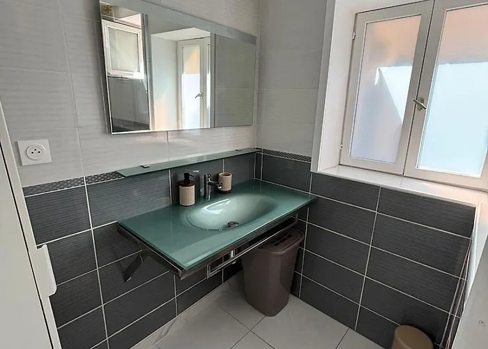 Maison 5p - 5mn - Cour Privee - Climatisation